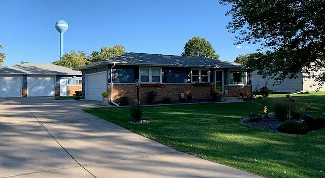 2616 S Cameron Ln photo 1
