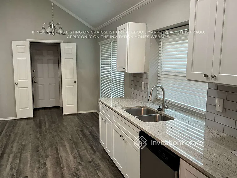 7510 Estates Way — Photo 6