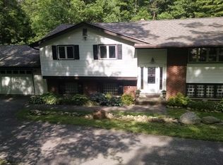 12865 Aquilla Rd, Chardon, OH 44024