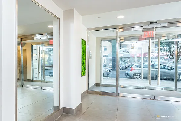 Sold by Modern Spaces | media 6