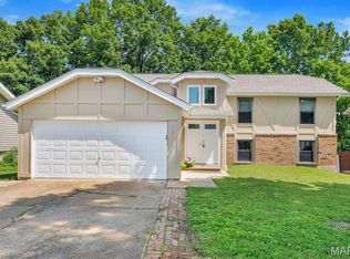 363 Windyoak Dr, Ballwin, MO 63021