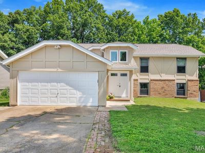 363 Windyoak Dr, Ballwin, MO, 63021