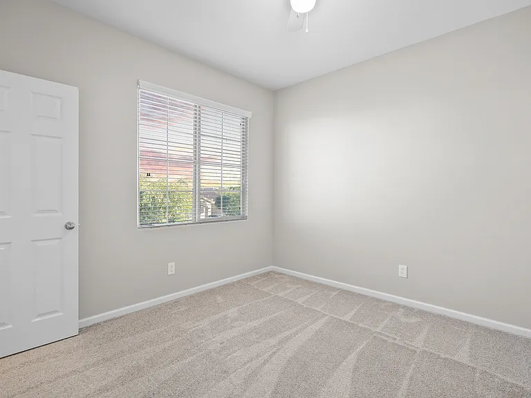 932 W Capulin Trl — Photo 26
