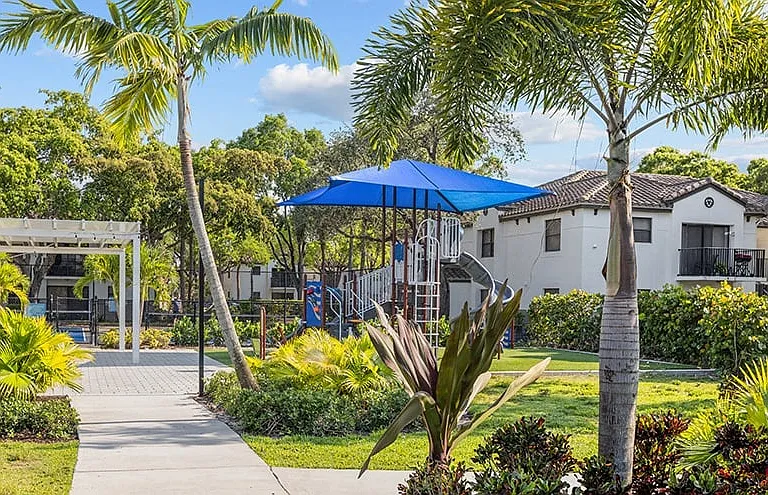The Avant at Pembroke Pines Apartments — Photo 47