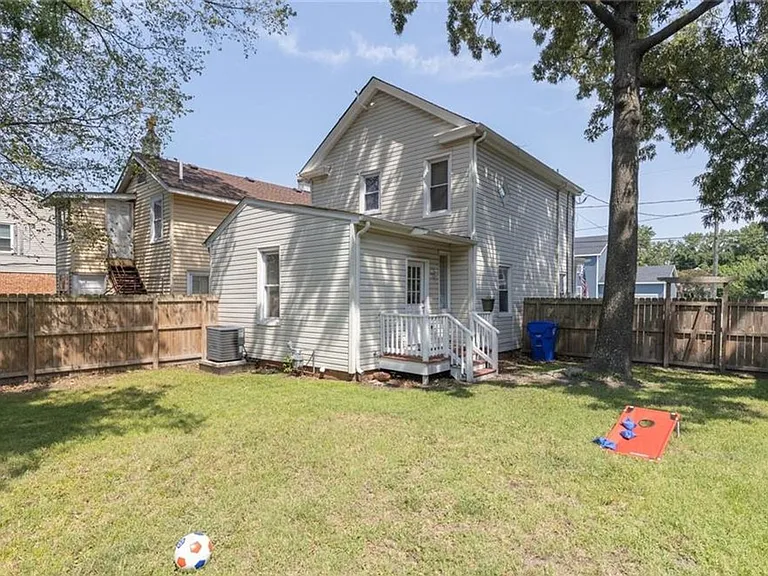 1419 W 27th St — Photo 20