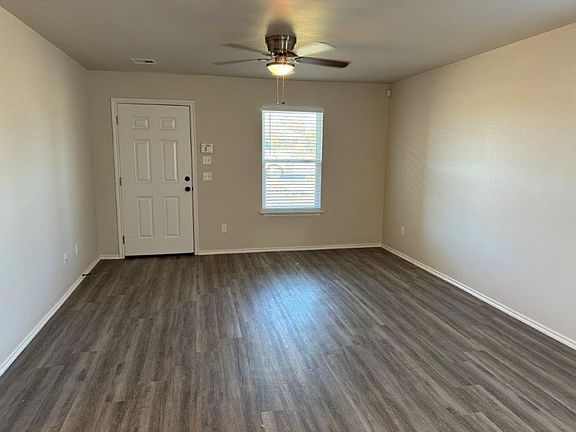2nd image of 552 Parkhill Cir