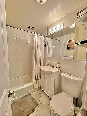 Rented by Oxford Property Group | media 9