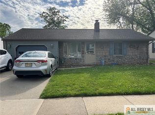 492 Booth Ct, Rahway, NJ 07065