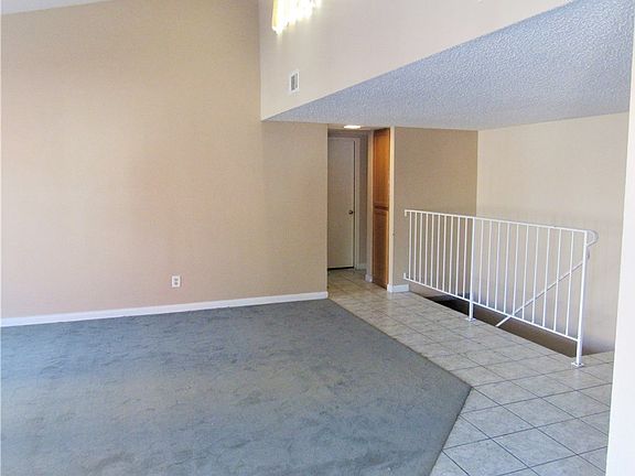 5th image of 1830 N Vineyard Ave APT F