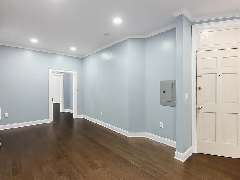 380 Baldwin Ave #2R — Photo 5
