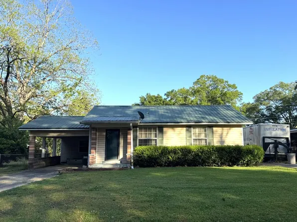 19 Beechwood Ln, Natchez, MS 39120