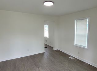 1542 McConnell Rd, Greensboro, NC 27401