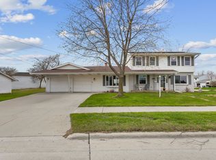 133 W Bell St, Neenah, WI 54956