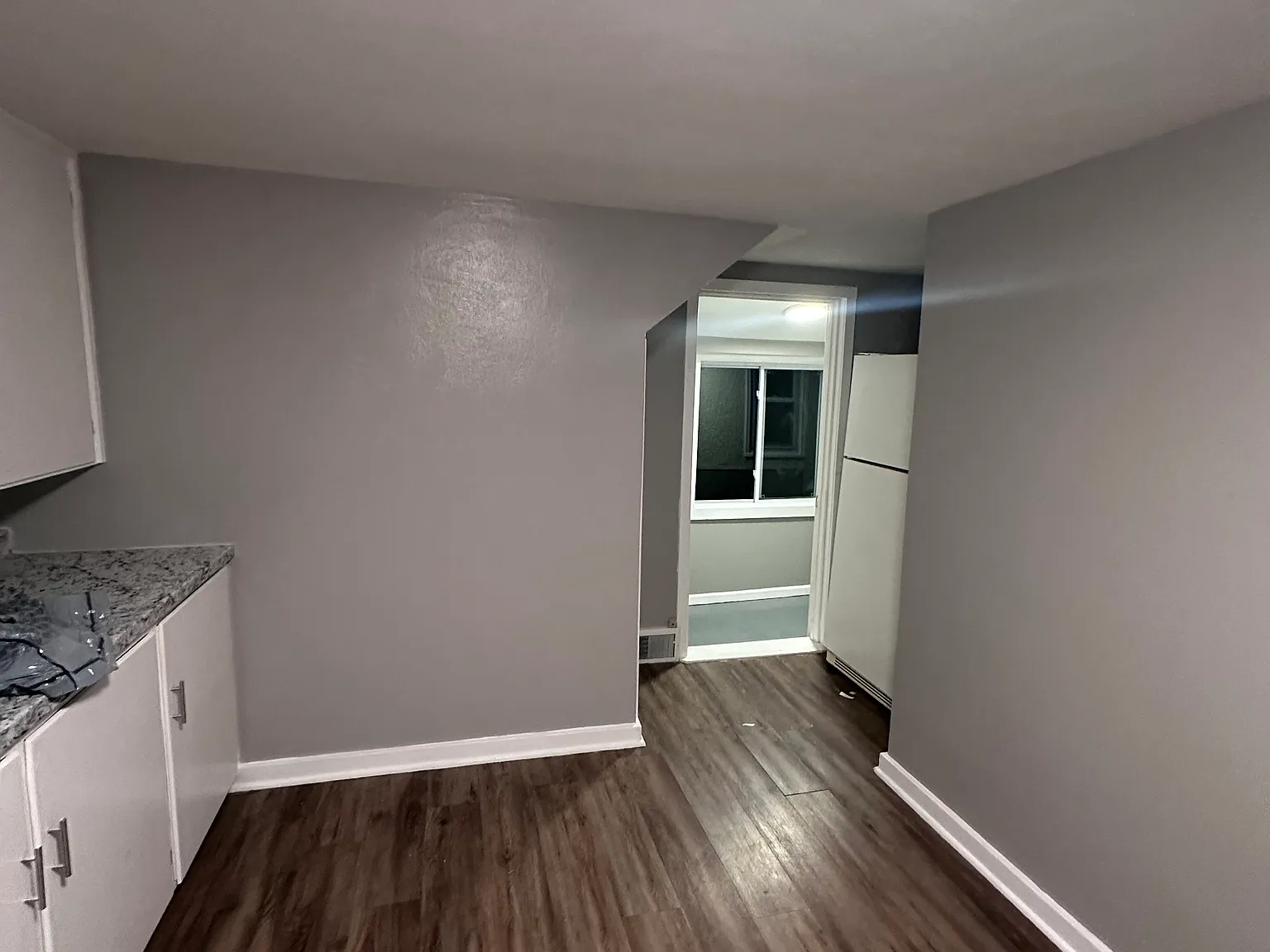 3 bed, $1,300 — Photo 4