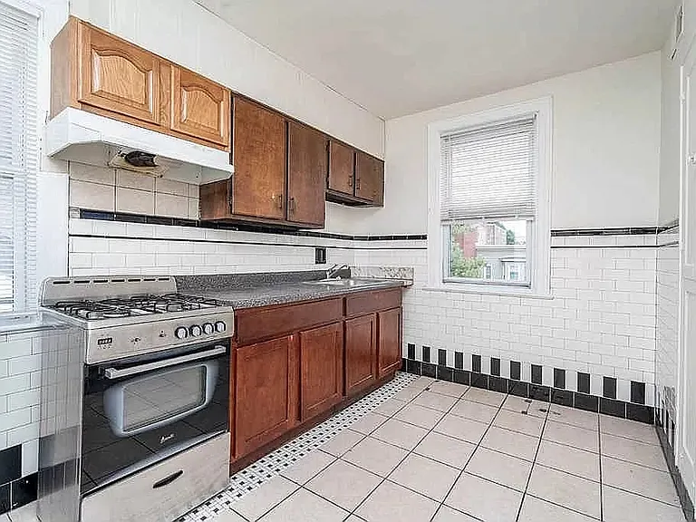 139 Chestnut Ave #2 — Photo 2