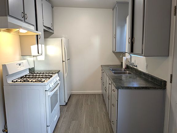 4th image of 923 W Angeleno Ave APT D