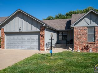 5632 SW Barrington Ct N, Topeka, KS 66614