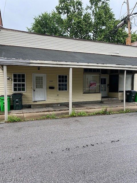 1st image of 115-117 W Oak St