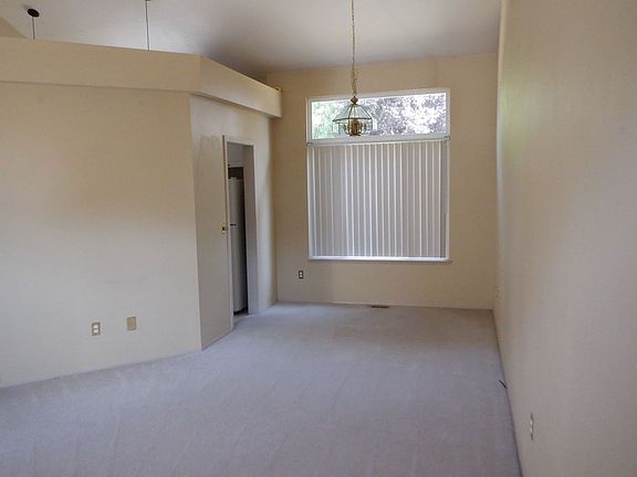 4th image of 5610 Mount Baker St SE