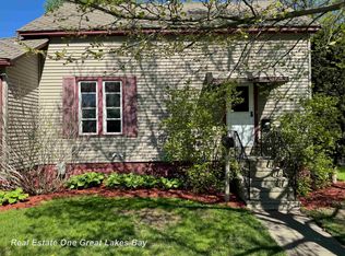 208 W Thomas St, Bay City, MI 48706