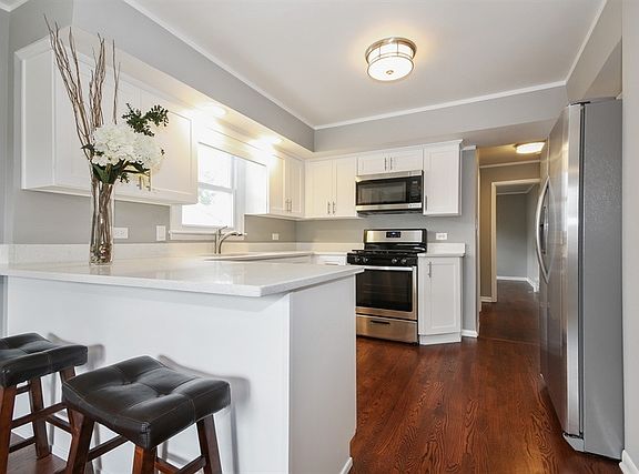 5th image of 10627 S Lockwood Ct
