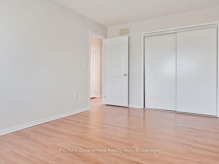 4832 Capri Cres — Photo 28
