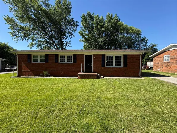 107 Sycamore St, Morgantown, KY 42261