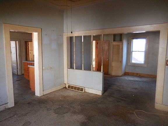 Additional Living Room