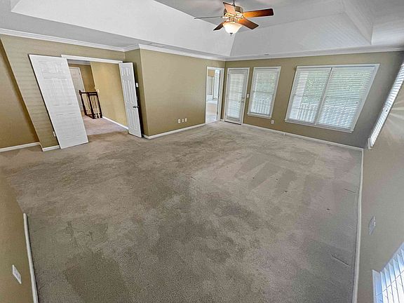 2nd image of 1067 Queensgate Dr NE