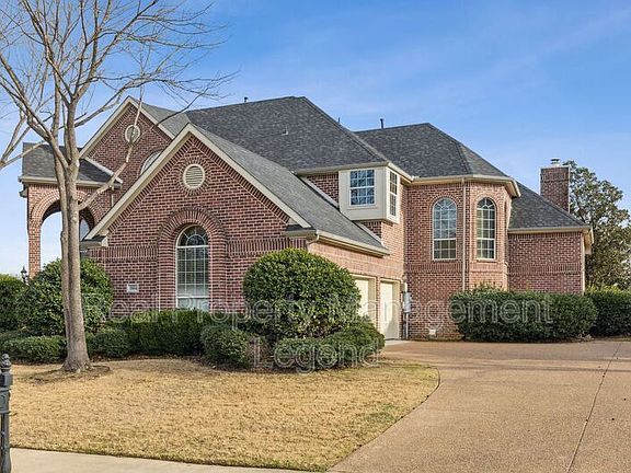 3rd image of 5004 Seville Ln