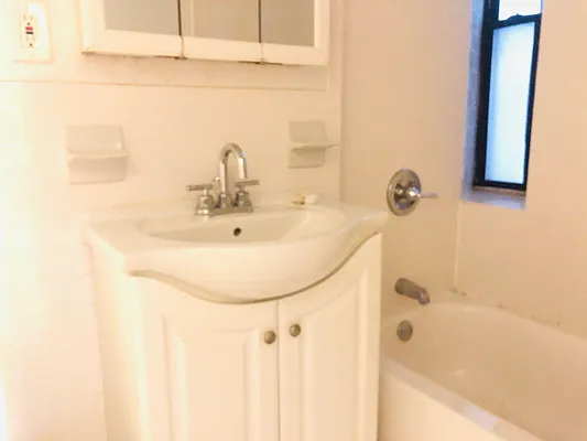 Rented by Bond New York | media 12