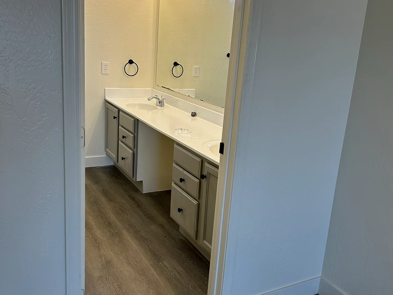 4 bed, 1600 sqft, $2,650 — Photo 2