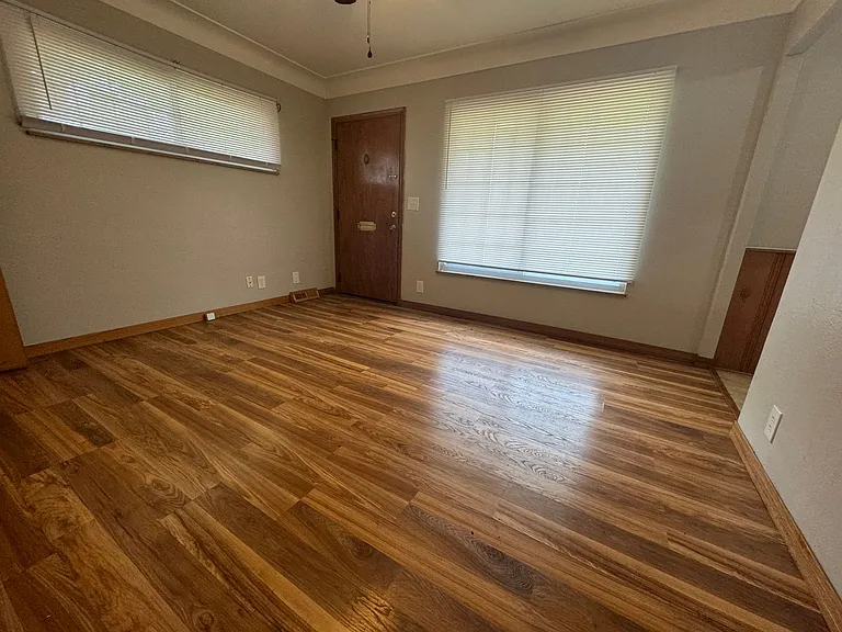 Updated 1BR Apartment Shared Laundry, Cats OK $750/mo — Photo 15