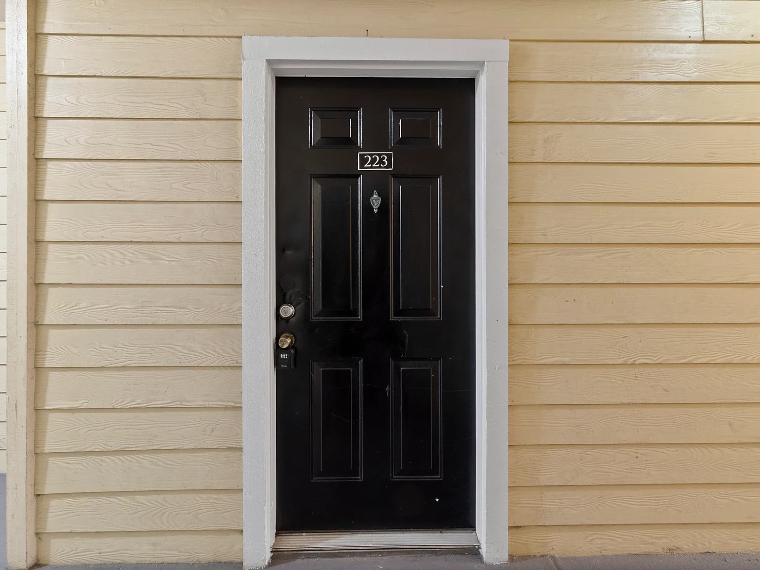 2 bed, 933 sqft, $1,450 — Photo 2