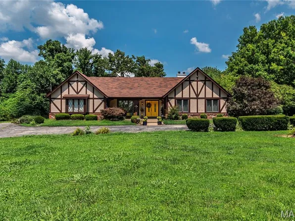 1191 Indian Bluff Ln, Saint Louis, MO 63138