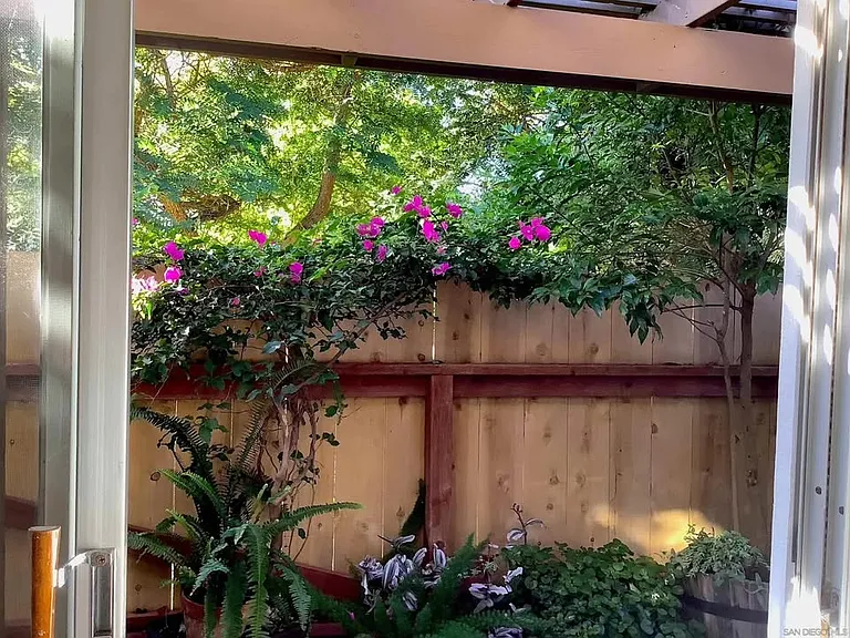 808 Regal Rd — Photo 13