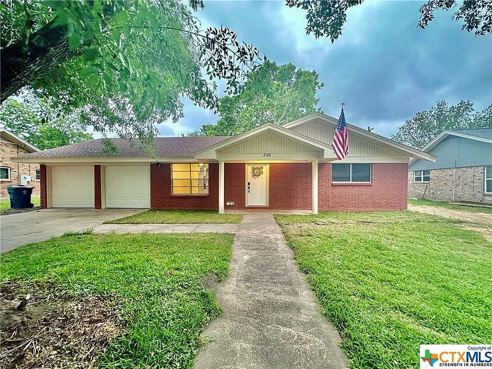 1st image of 206 Glenbrook Ln