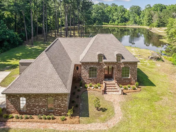 140 Atkinson Rd, Sumrall, MS 39482