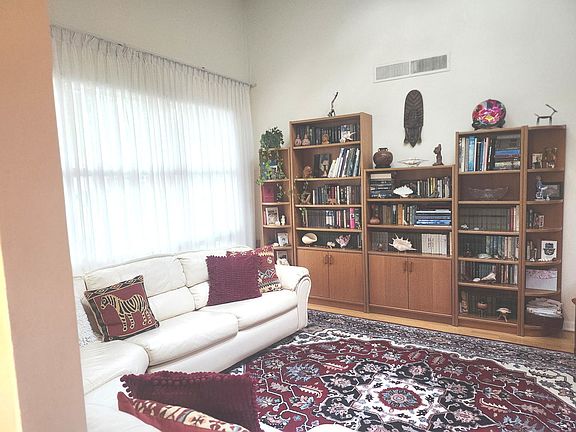 3rd image of 9431 Karlov Ave