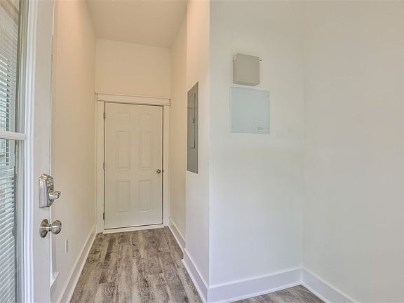 3rd image of 429 Saint Francis St APT 3