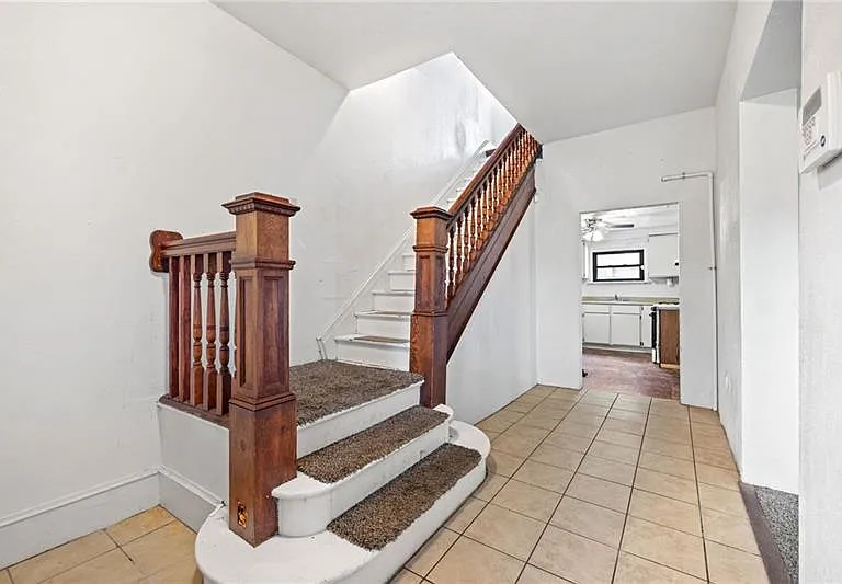 209 E Meyers St — Photo 26
