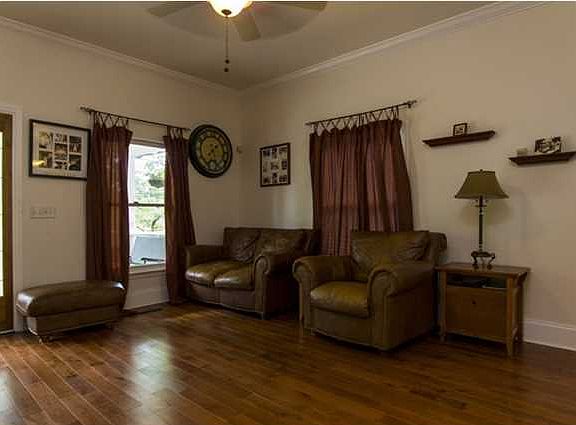 2nd image of 5305 Saint Elmo Ave