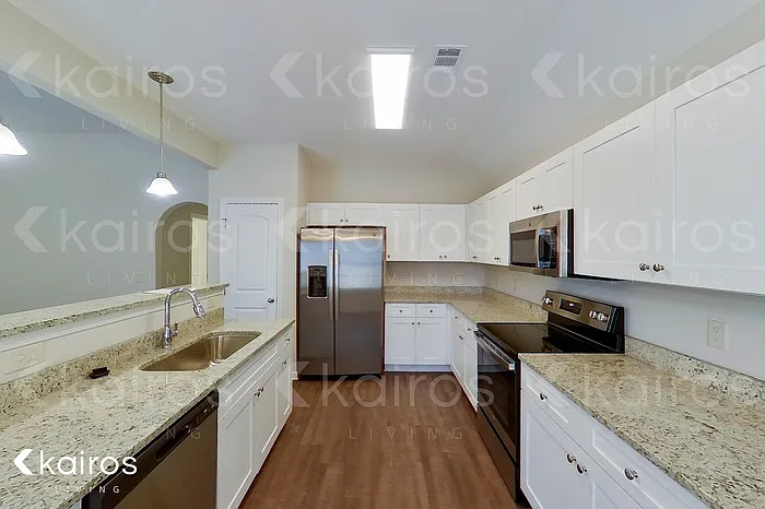 4 bed, 2.0 bath, 1635 sqft, $2,125 — Photo 2
