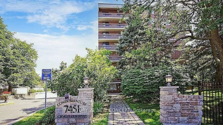 Building Photo - 7451 Yonge St #101