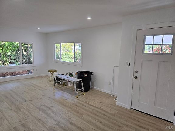 4th image of 21 Sequoia Circle