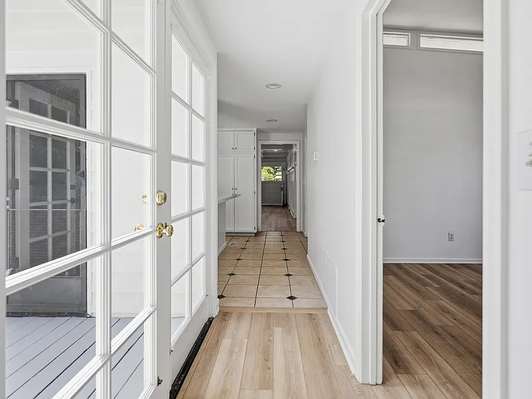 955 D Ave — Photo 17