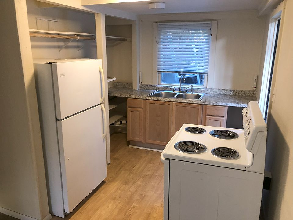 1st image of 220 San Miguel St #B