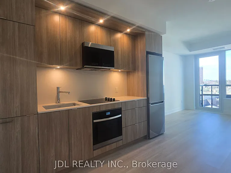 60 Central Park Dr #807 — Photo 11