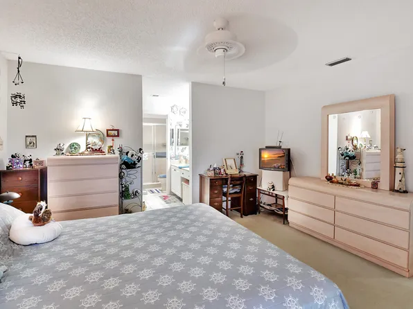 62 Paxford Lane, Boynton Beach, FL 33426