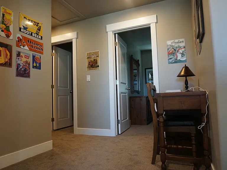 719 E Ryder Park Ln — Photo 13